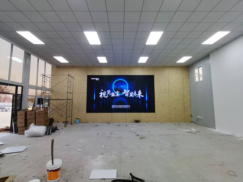 稼軒路臨建項目部應用柯華達P1.86室內(nèi)全彩LED顯示屏