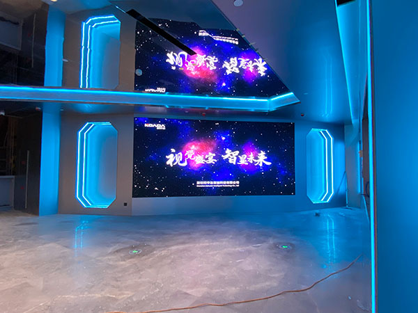 濟南 鼎冠鑫星 臺球連鎖應(yīng)用柯華達P2.5室內(nèi)全彩LED顯示屏