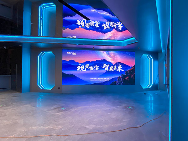濟南 鼎冠鑫星 臺球連鎖應(yīng)用柯華達P2.5室內(nèi)全彩LED顯示屏
